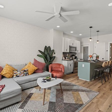 Passyunk Square Spacious 1 Bedroom Oasis- Huge Deck Philadelphia Bagian luar foto